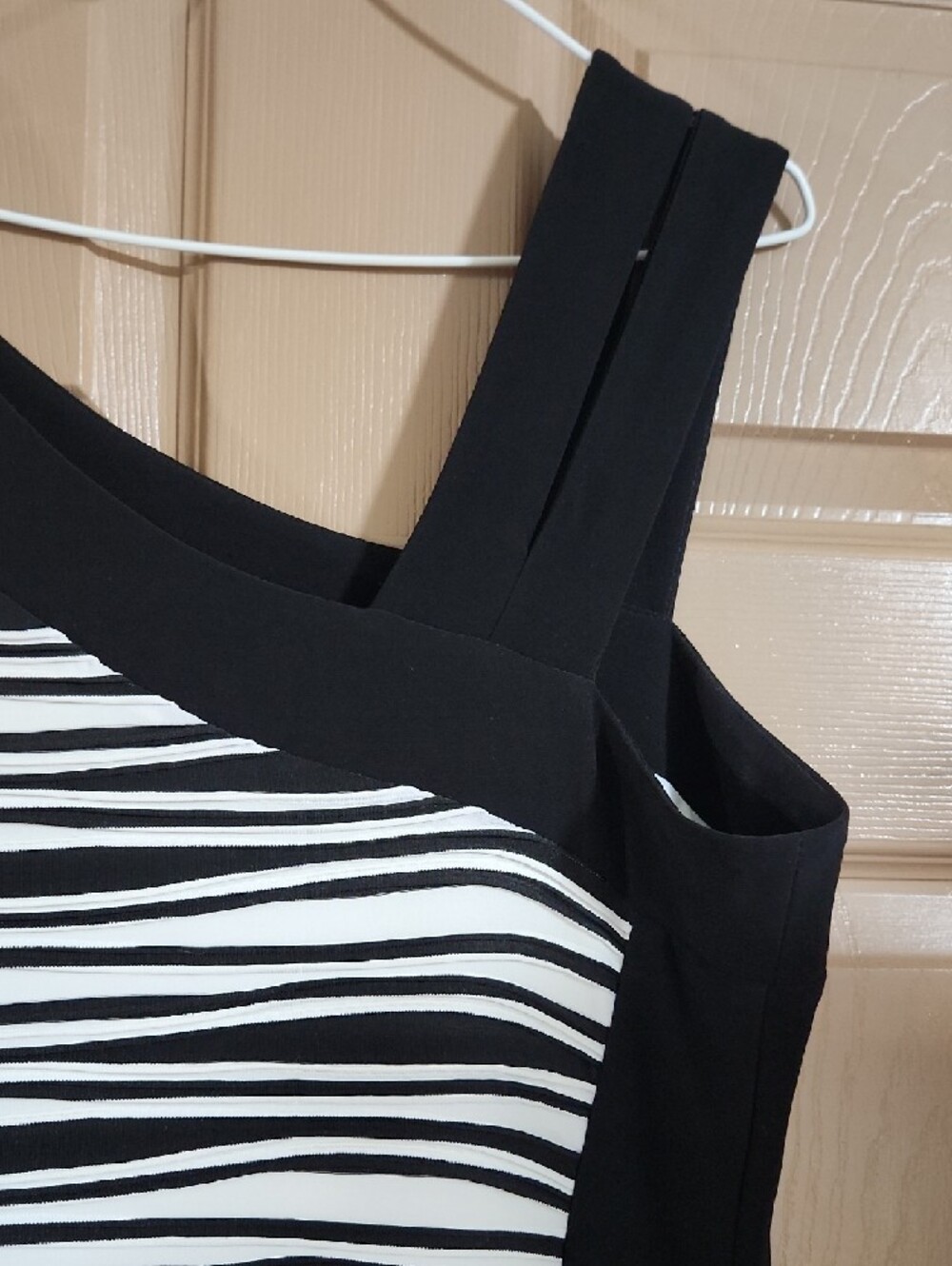 Joseph Ribkoff One-Shoulder Black & White Zebra-Stripe Sheath Dress Sz 12 - Picture 12 of 14